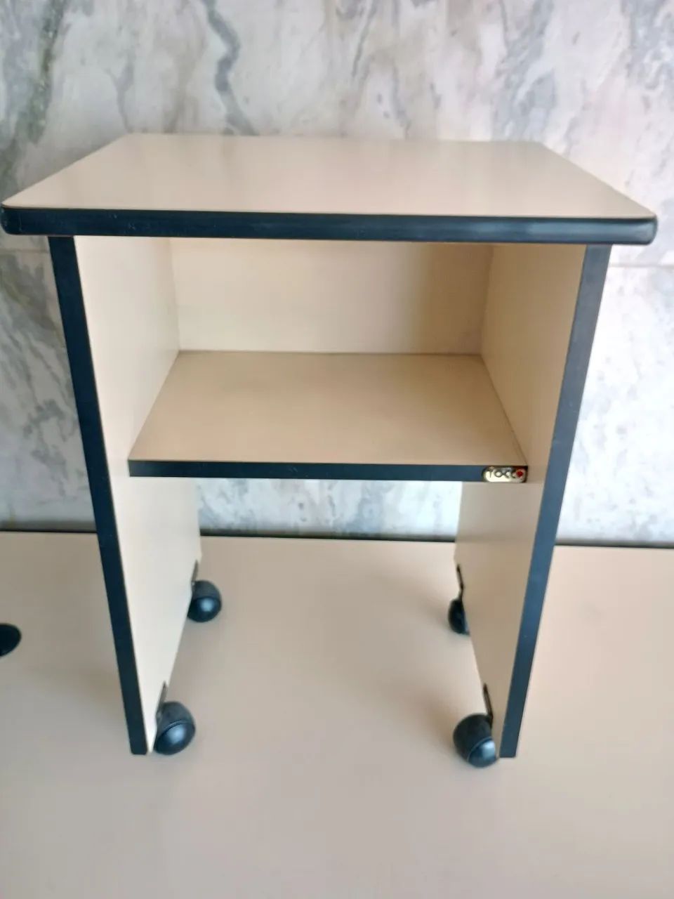 Mesa de Escritorio com Gavetas e carrinho auxiliar  - Foto 2