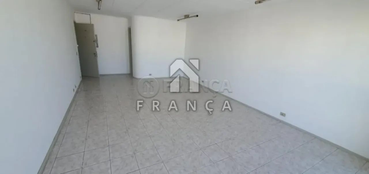 Sala comercial/ Edifício Market Center