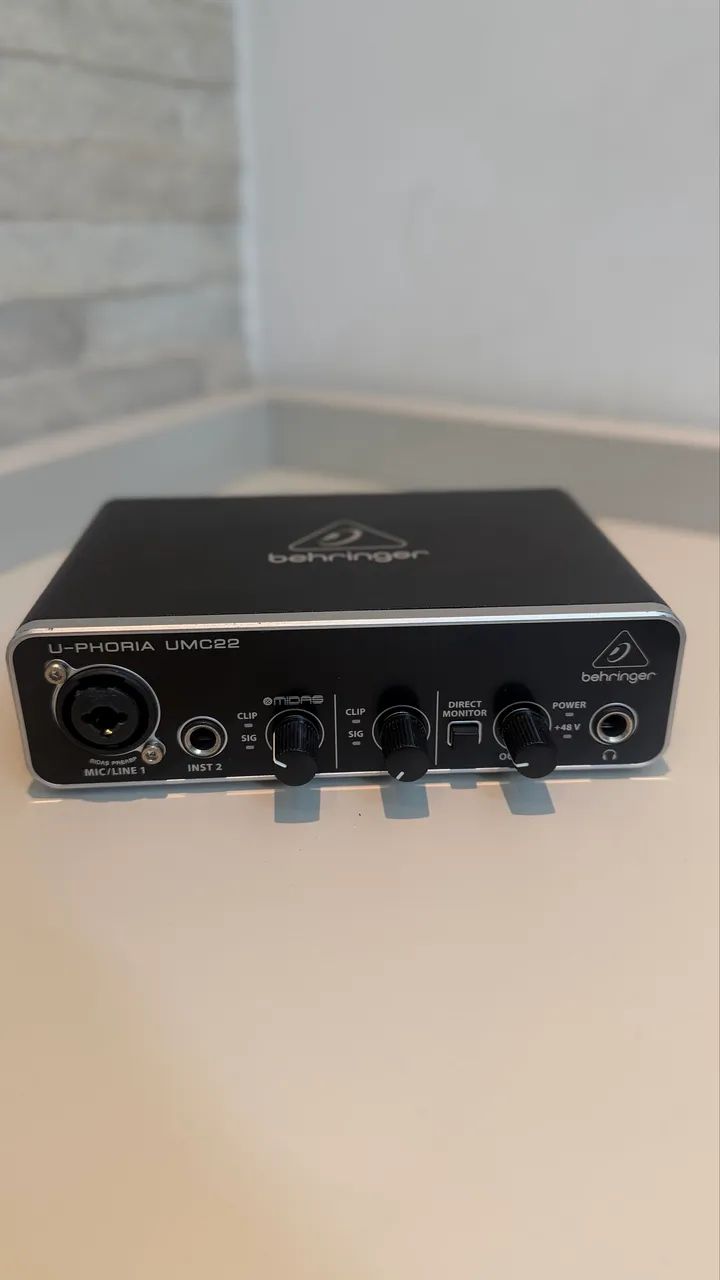 placa de audio behringer umc22