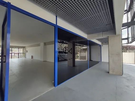 Sala Comercial Térrea para Alugar no Centro de Cotia  Pronta para Uso!