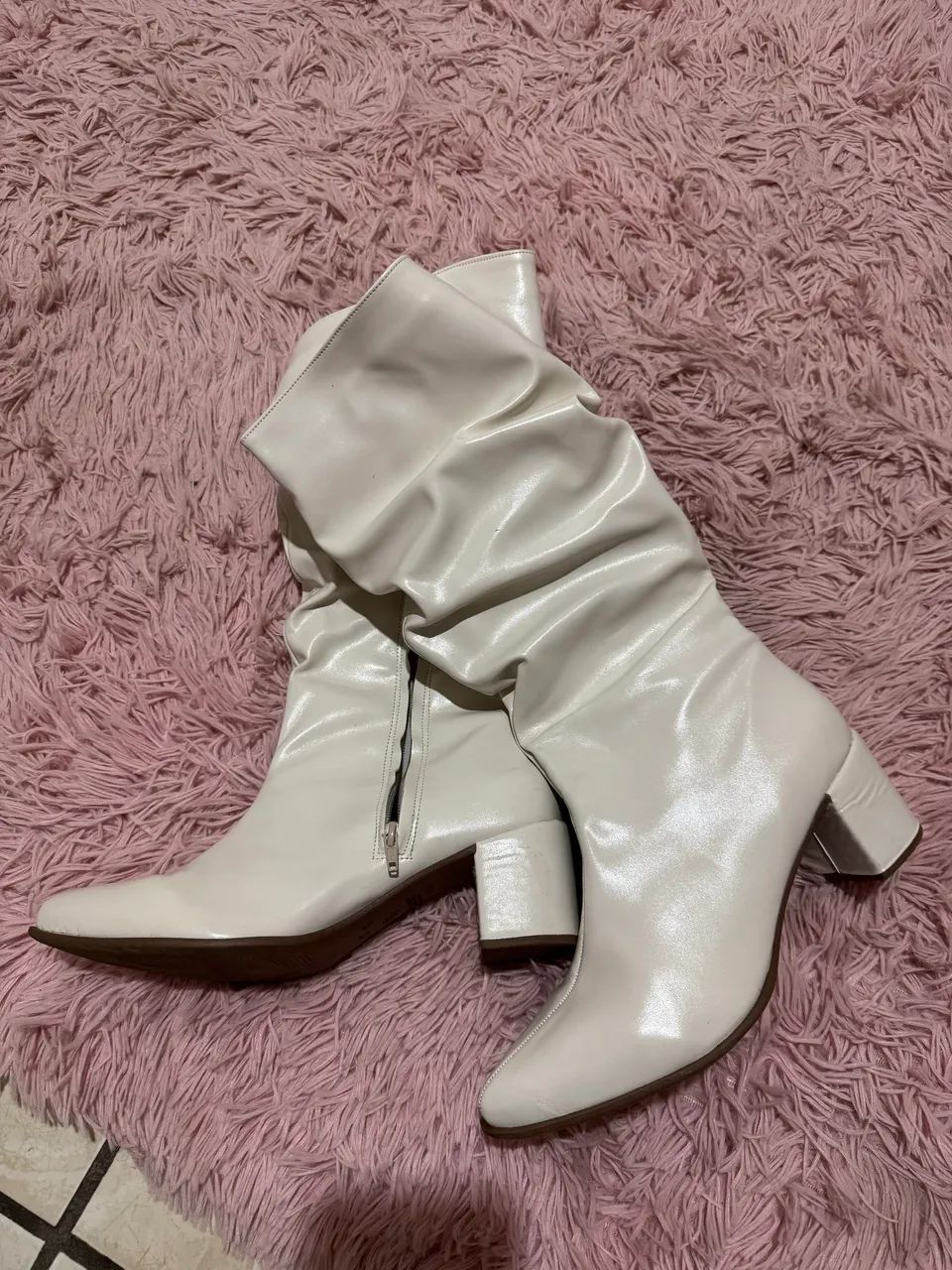 Vendo bota usada uma vez 38 - Foto 2