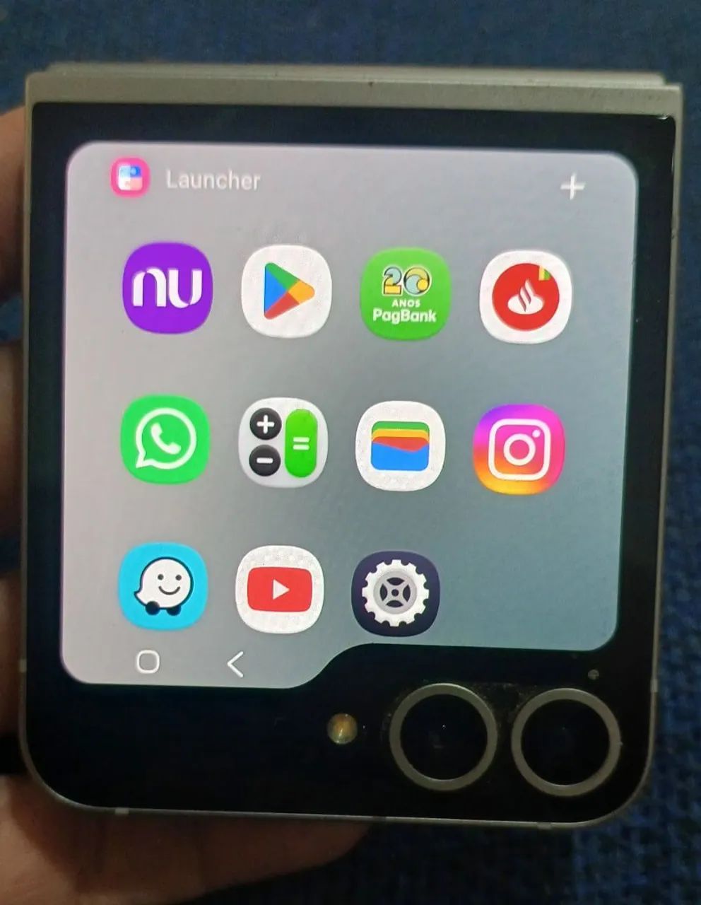 Samsung Galaxy Z Flip6 com defeito na tela - Foto 2