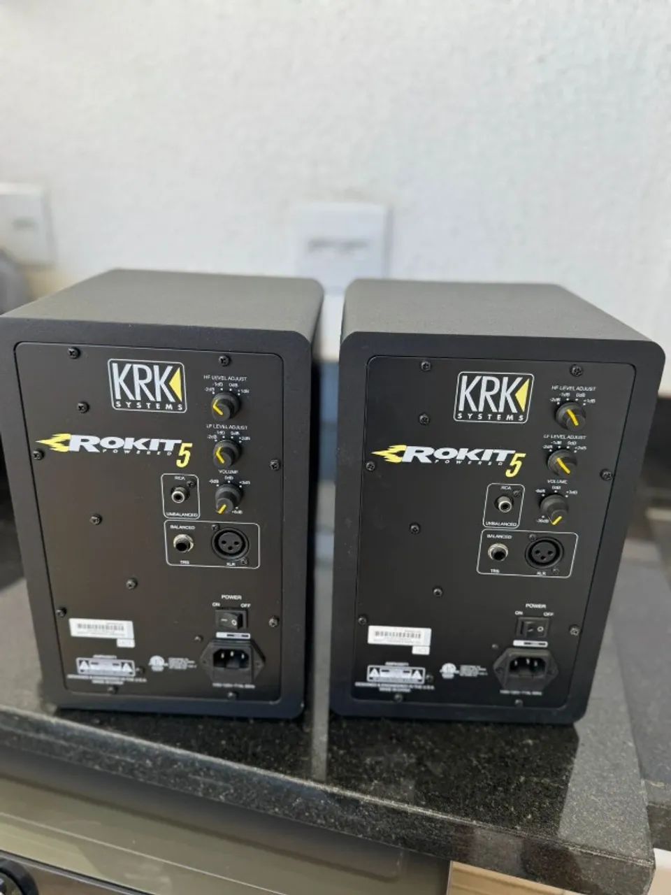 Par Monitores de Estúdio KRK Rokit 5 G3 - Ótimo Estado Funcionando Perfeitamente