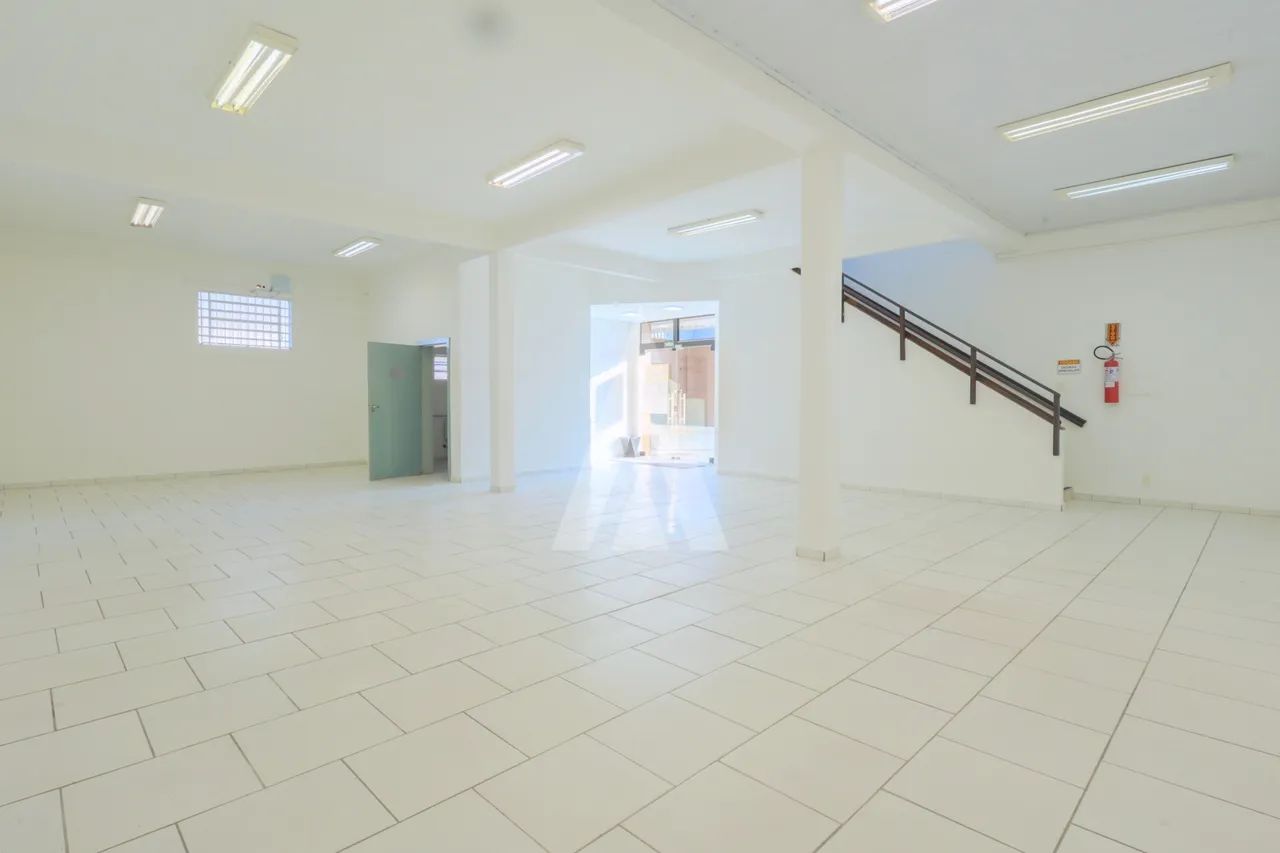 Loja comercial na região central com 217m² e 5 vagas rotativas - Foto 5
