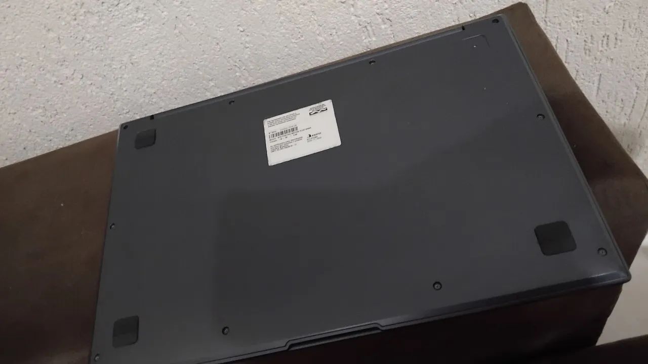Notebook Positivo para usar as peças