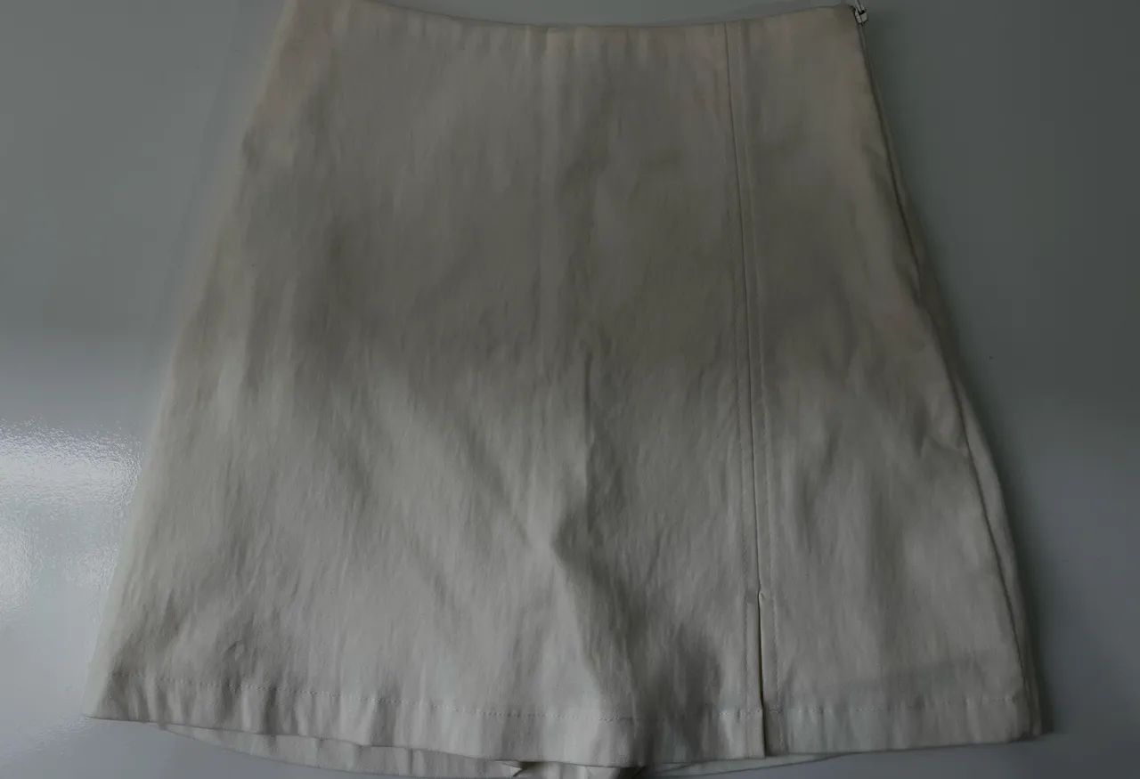 saia-short off-white tamanho 16 - Foto 2