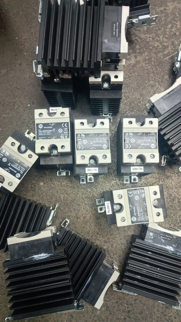 ALLEN-BRADLEY 700-SH25GZ24 SSR RELÉ DE ESTADO SÓLIDO 30VAC 25A - Foto 2