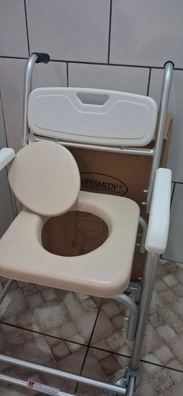 Cadeira de Banho alumínio supermedy - Foto 2
