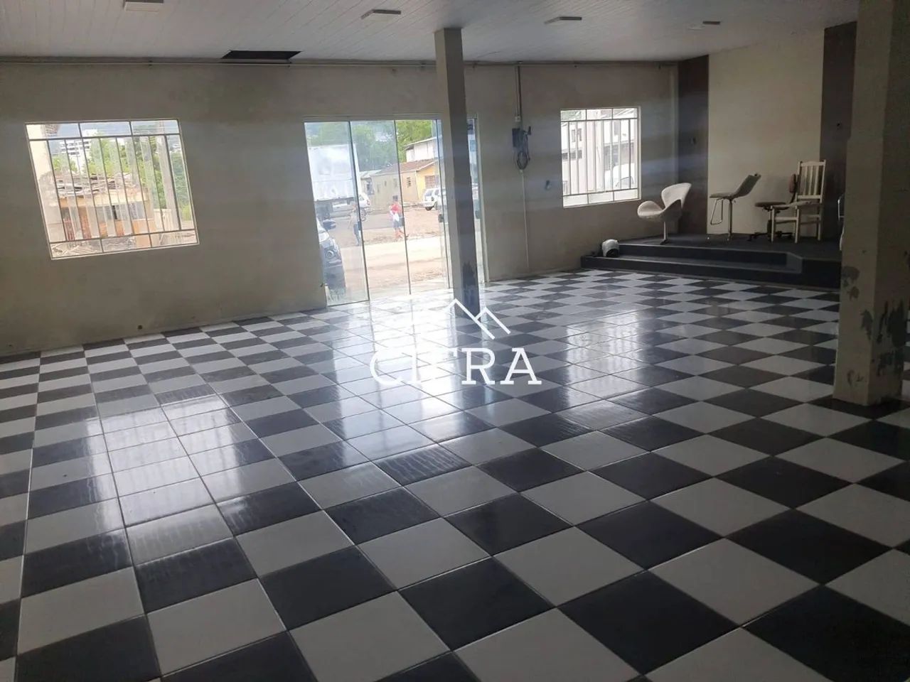 Sala Comercial - Aluguel - 150m2 -Rua Princesa Isabel - Canoas - Rio do Sul