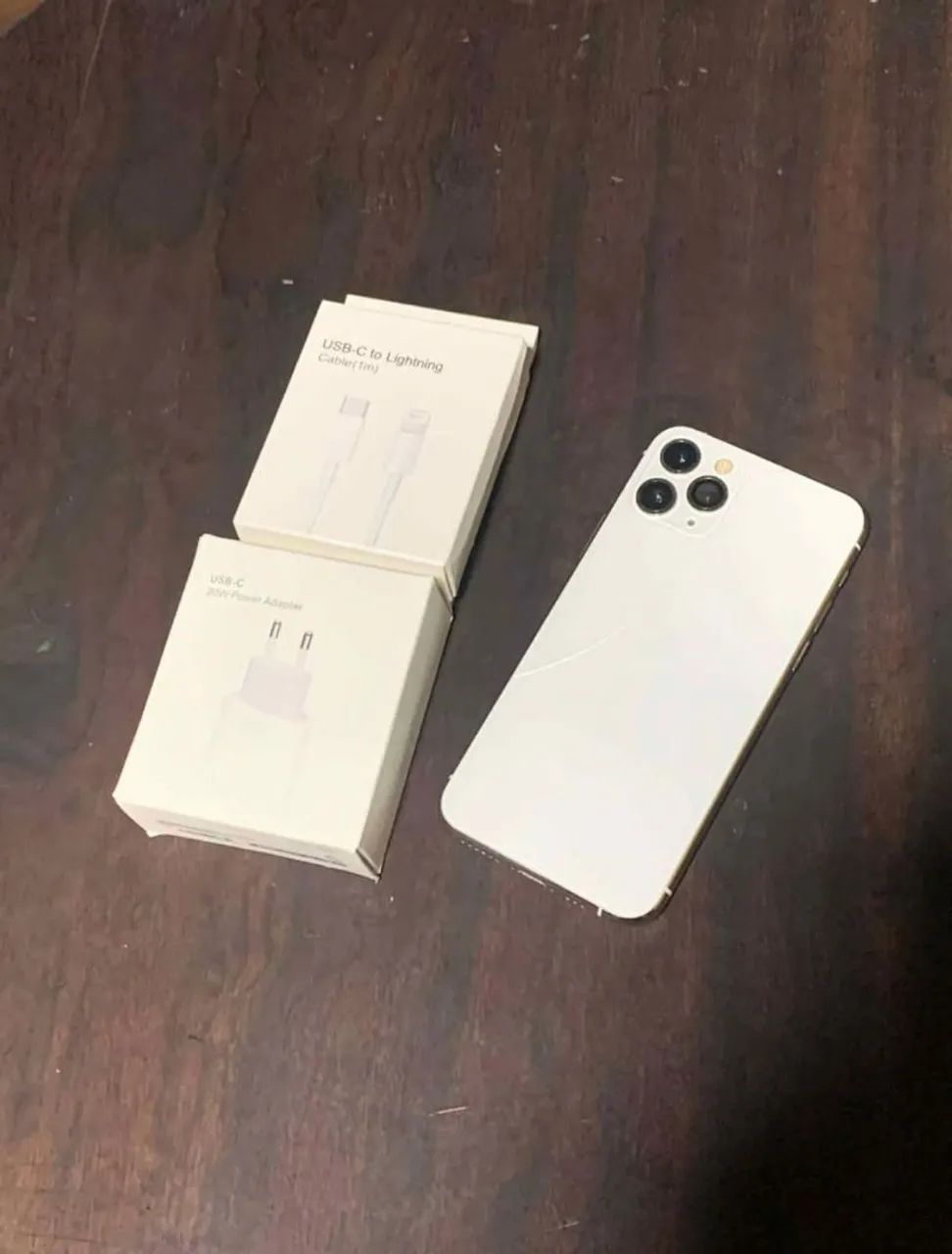 iPhone11Proホワイト256GB iPhone 11 PRO 256GB Silver Apple Camera Tripla Tela 5.8 Usado