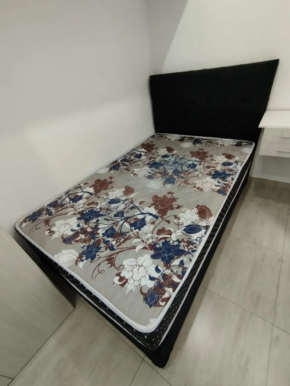 CAMA BOX COMPLETA + CABECEIRA - ÓTIMO ESTADO