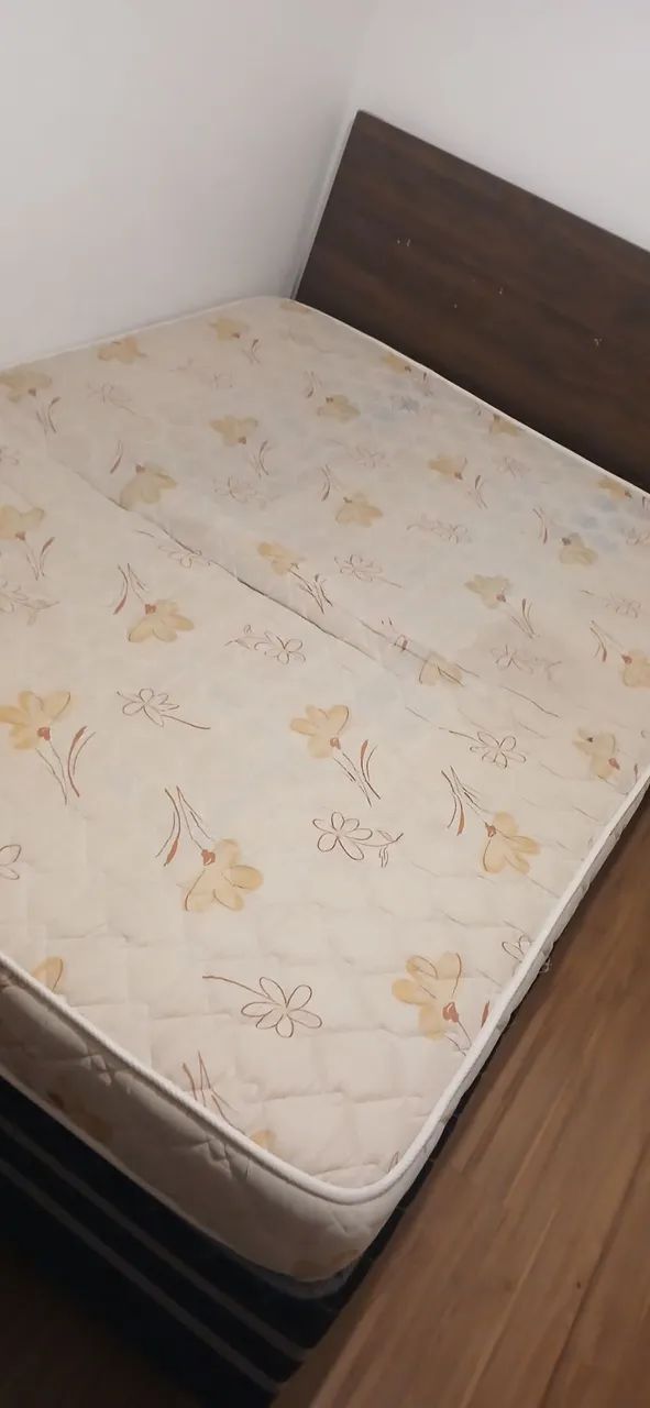 Vendo Cama Box (base+ Colchão) - Foto 3