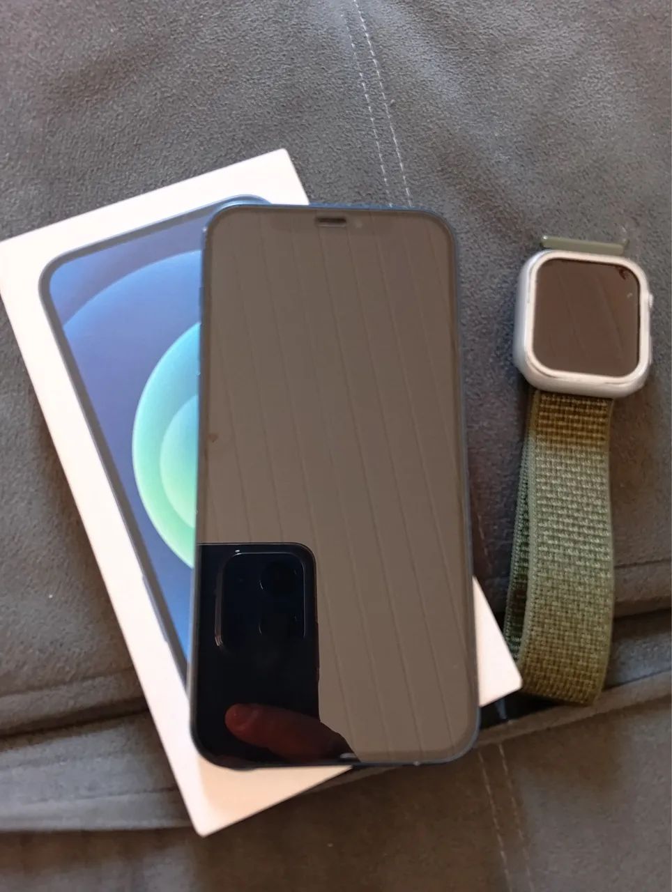 iPhone 12 + Apple Watch 5 (Trocas)