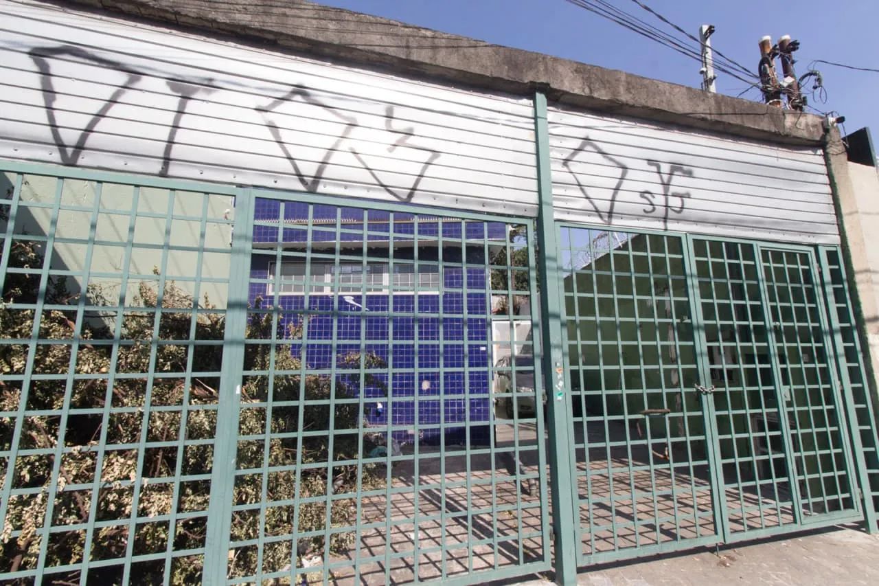 Casa comercial na Avenida Conselheiro Carrão, 506  300 m²