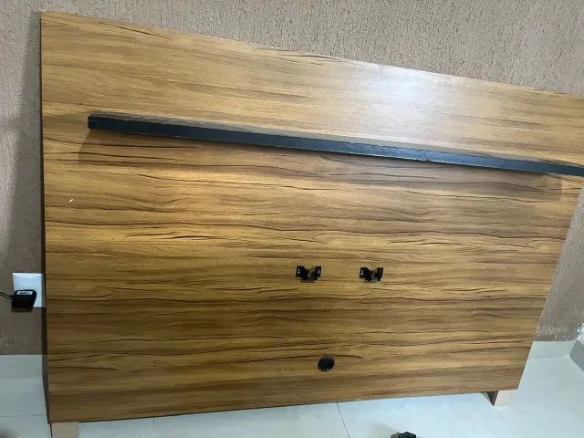 PAINEL E RACK PARA TV PRETO/MADEIRA - Foto 2