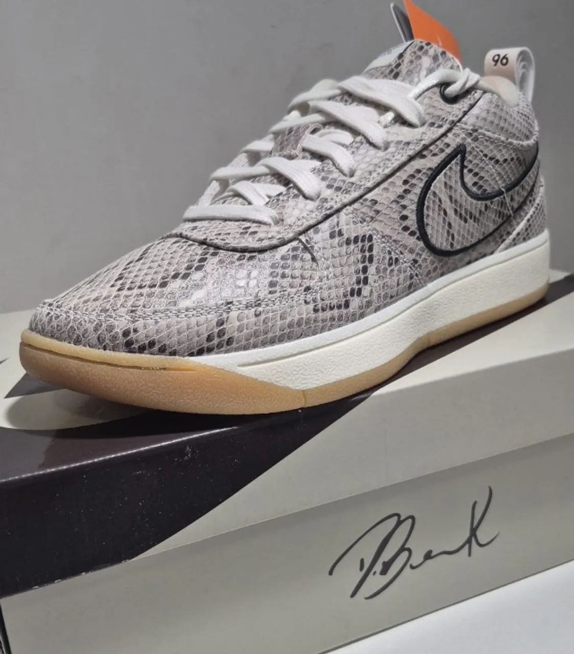 Tênis Nike Book 1 LEA Masculino - Light Orewood Brown - Nº 42
