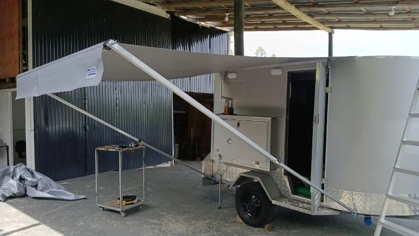 Vendo Trailer Camper ano 2025 