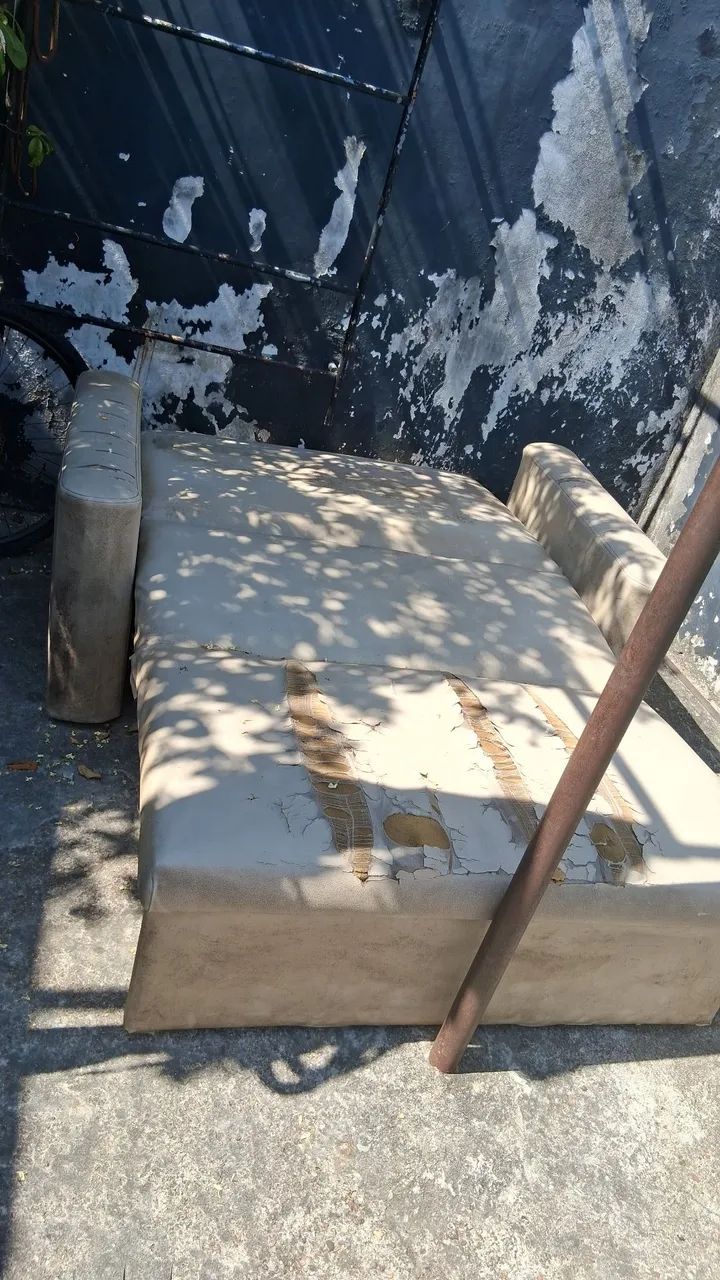 Sofa cama usado precisa de reforma - Foto 2
