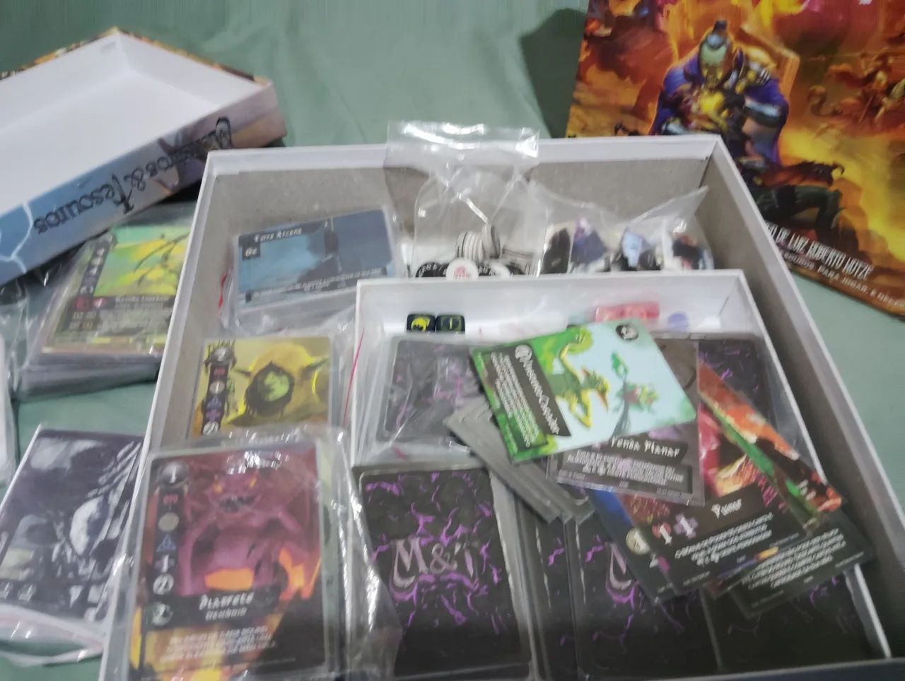 Monstros e Tesouros Completo  - Foto 3