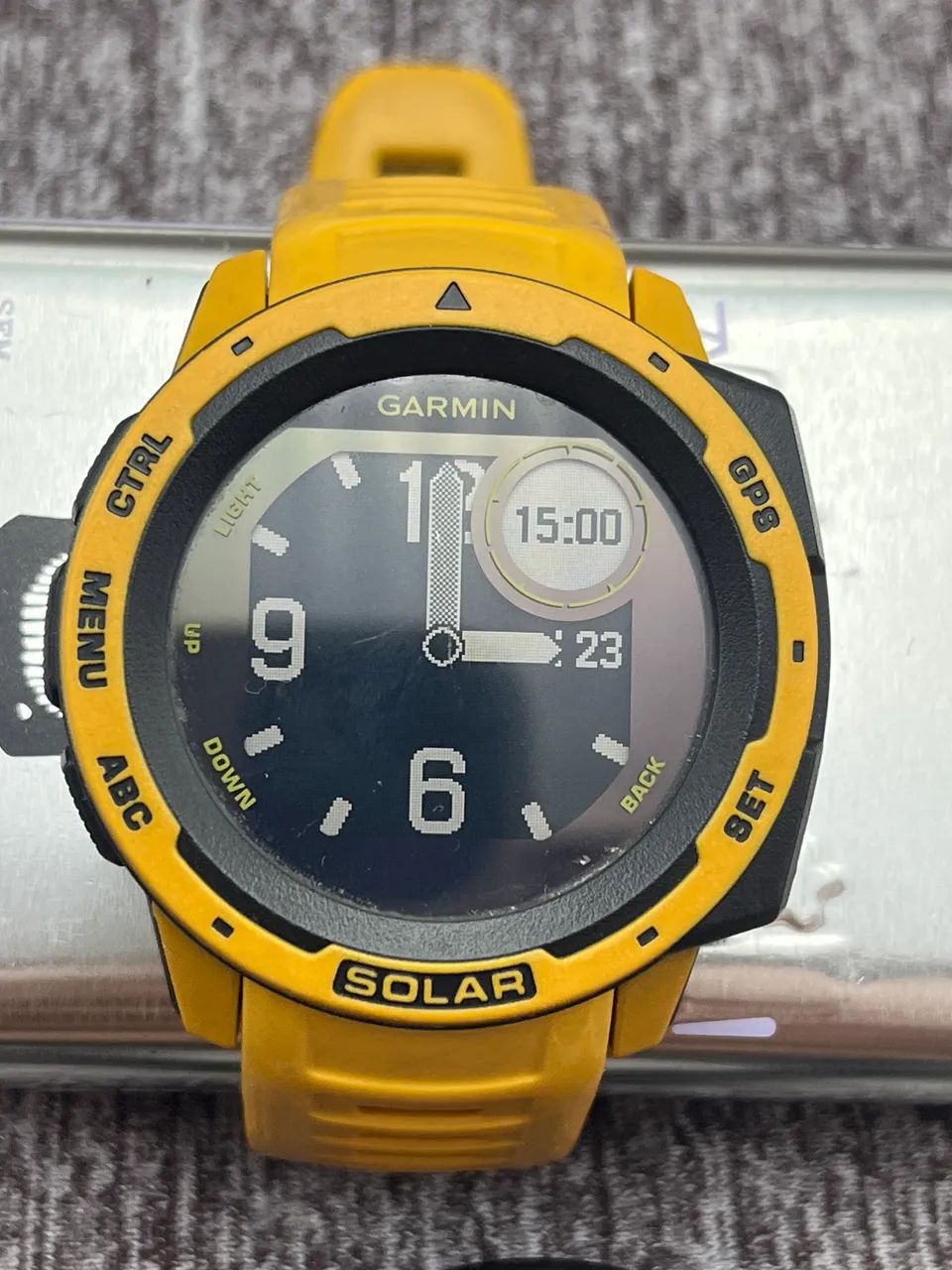 Relógio garmin instinct solar orange