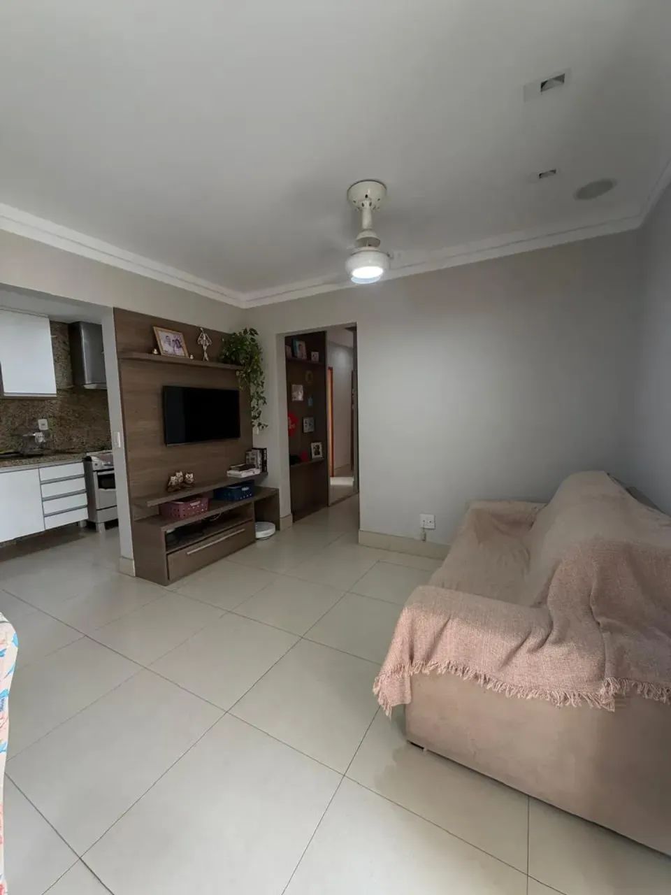 Apartamento de 3 Quartos com Suíte em Colina de Laranjeiras