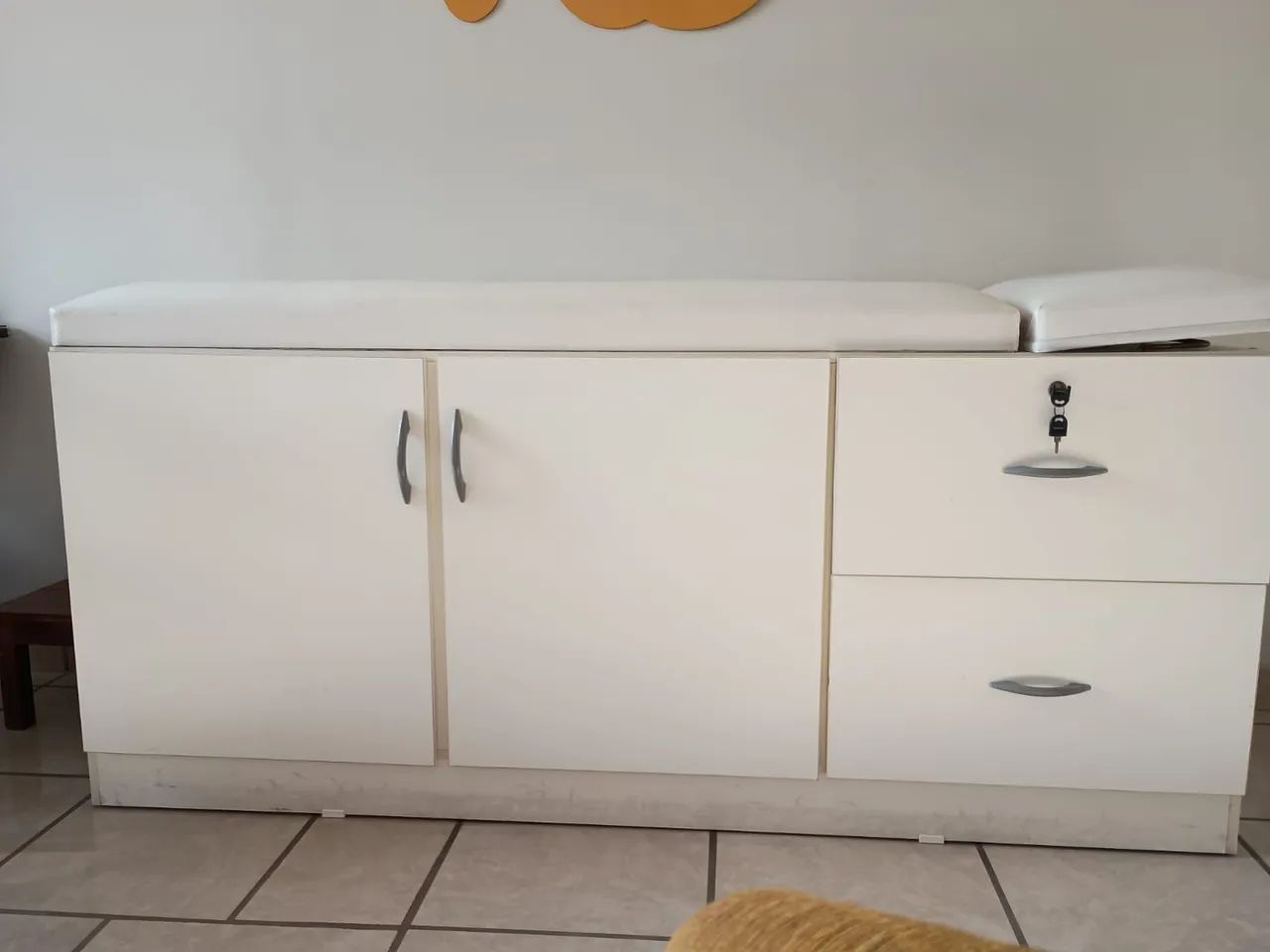 Maca com Armàrio 