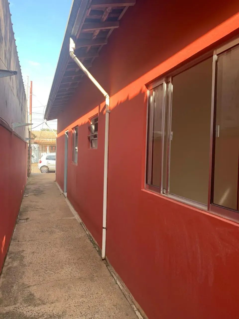 CASA TERREA PARA LOCAÇÃO -  EXCELENTE LOCALIZAÇÃO - Foto 2