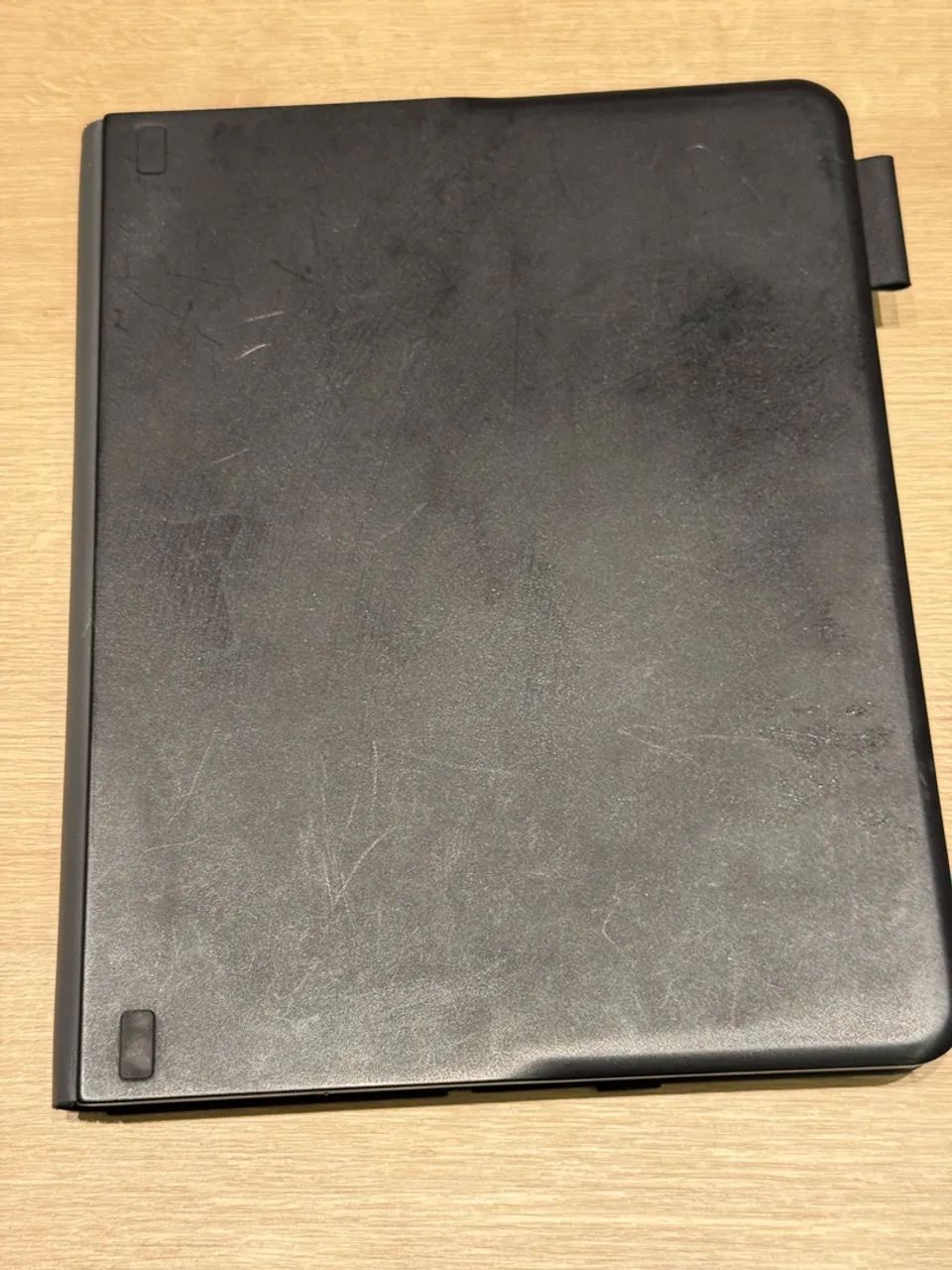 Capa Logitech com Teclado para Tablet iPad - Preta