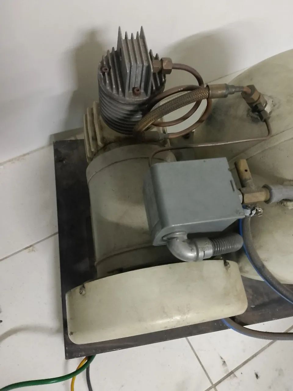 Compressor odontológico  - Foto 5