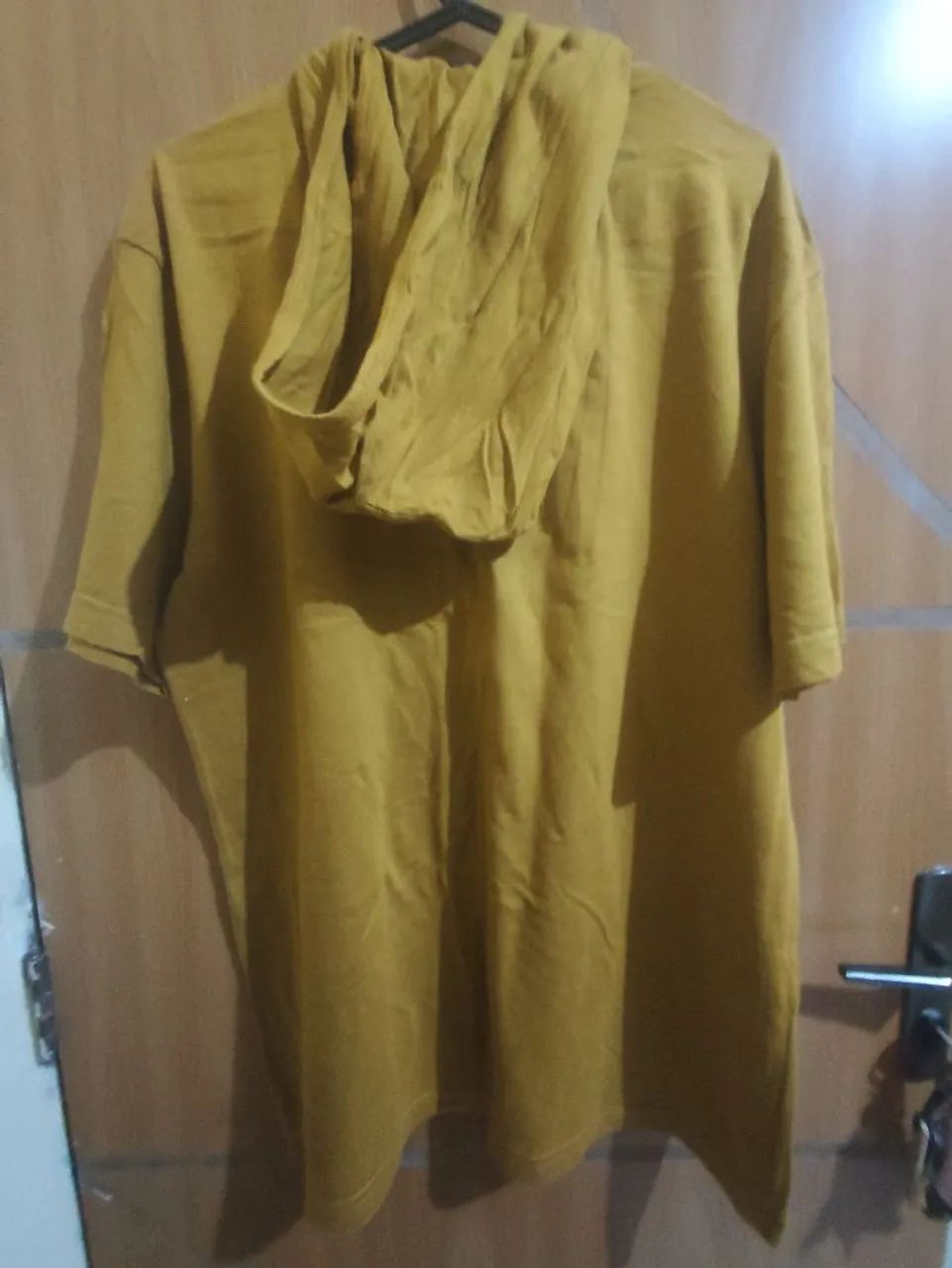 Camiseta com Capuz - Foto 3