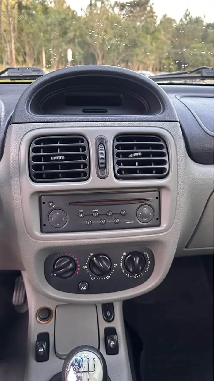Renault Clio Dynamique 1.6 16V 110cv 3P 2004 - Foto 5