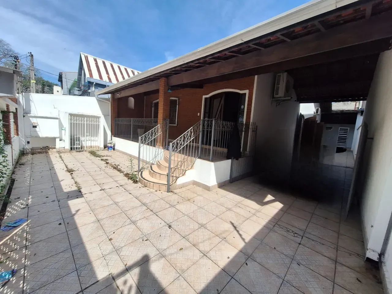 Imóvel para aluguel com 360 metros quadrados com 3 quartos