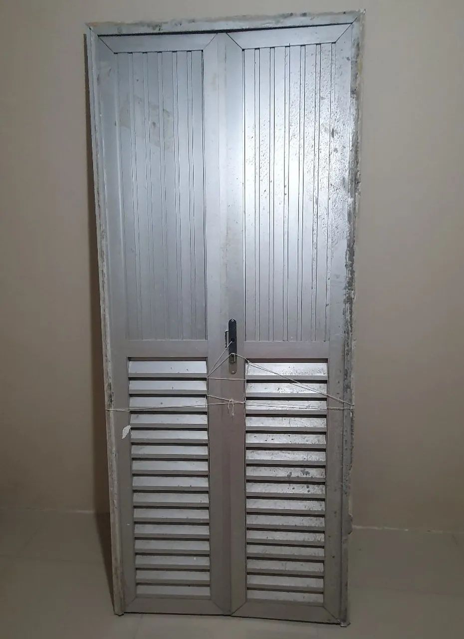 Porta de Alumínio ( usada )