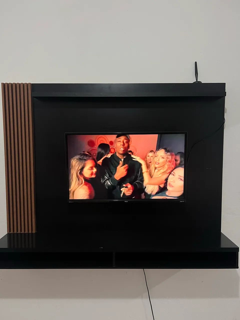 Vendo televisão smart Philco 32 polegadas 