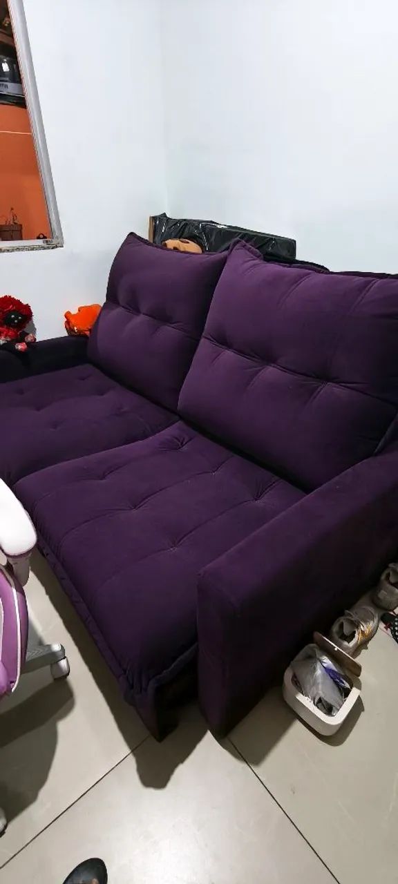Sofá Retrátil e Reclinável em Veludo Roxo - 4 Níveis + 2 Almofadas (1,80m)