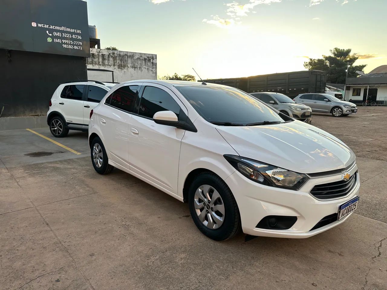 Chevrolet Onix Hatch LT 1.0 8V Flex Mec. 4P 2019 - Foto 2