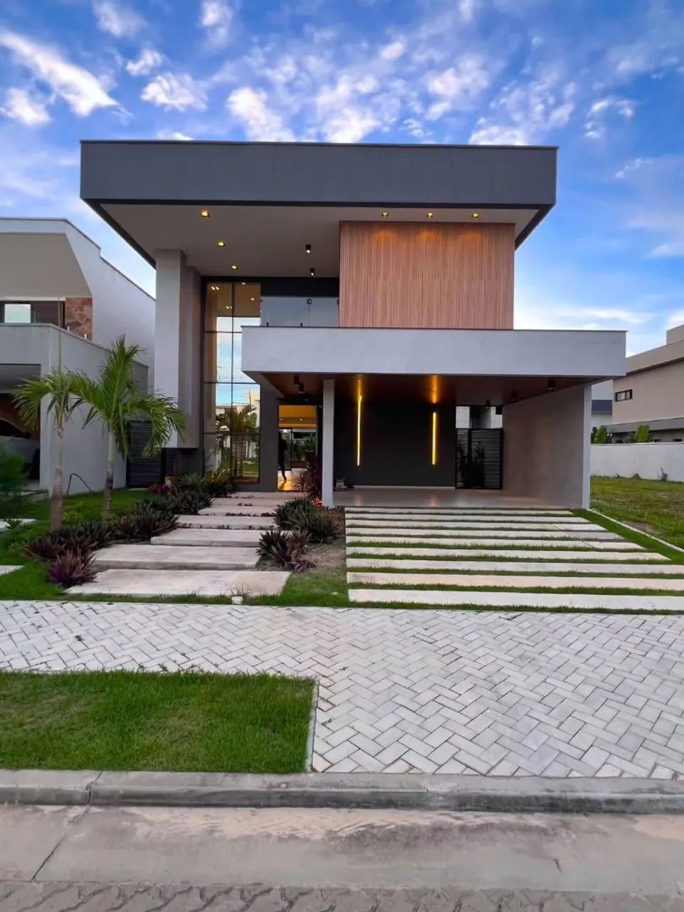 Casa na cidade alpha Ceará em Eusébio, projetada e climatizada, energia solar, excelente 