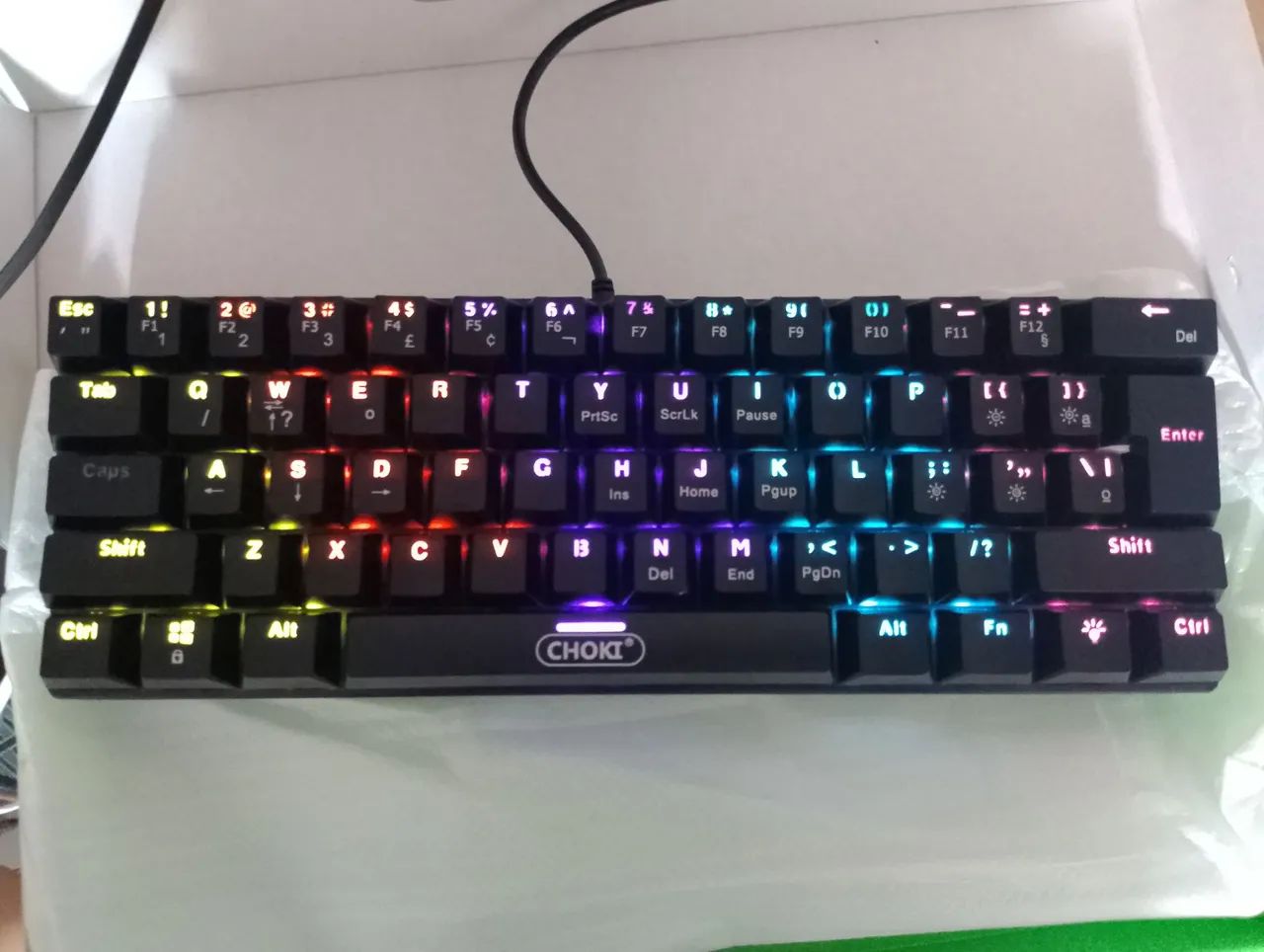 Teclado gamer 60% mecânico rainbow LED  - Foto 4