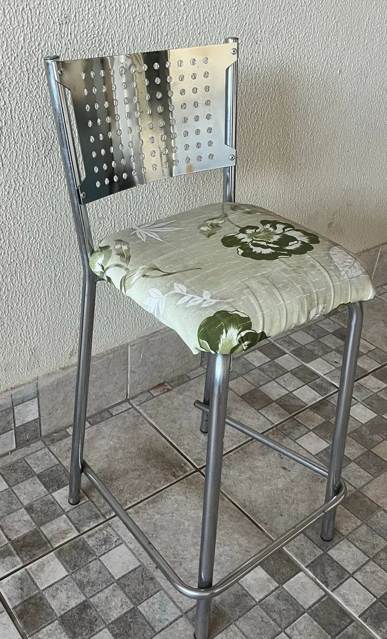 Cadeira/ banqueta de copa  - Foto 4