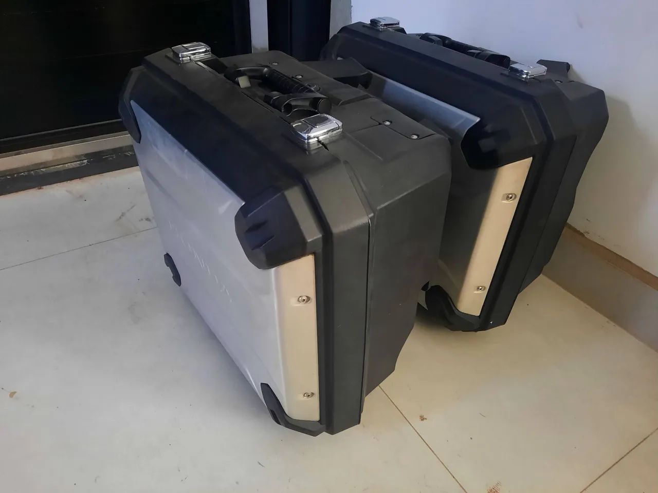 Baú África Twin