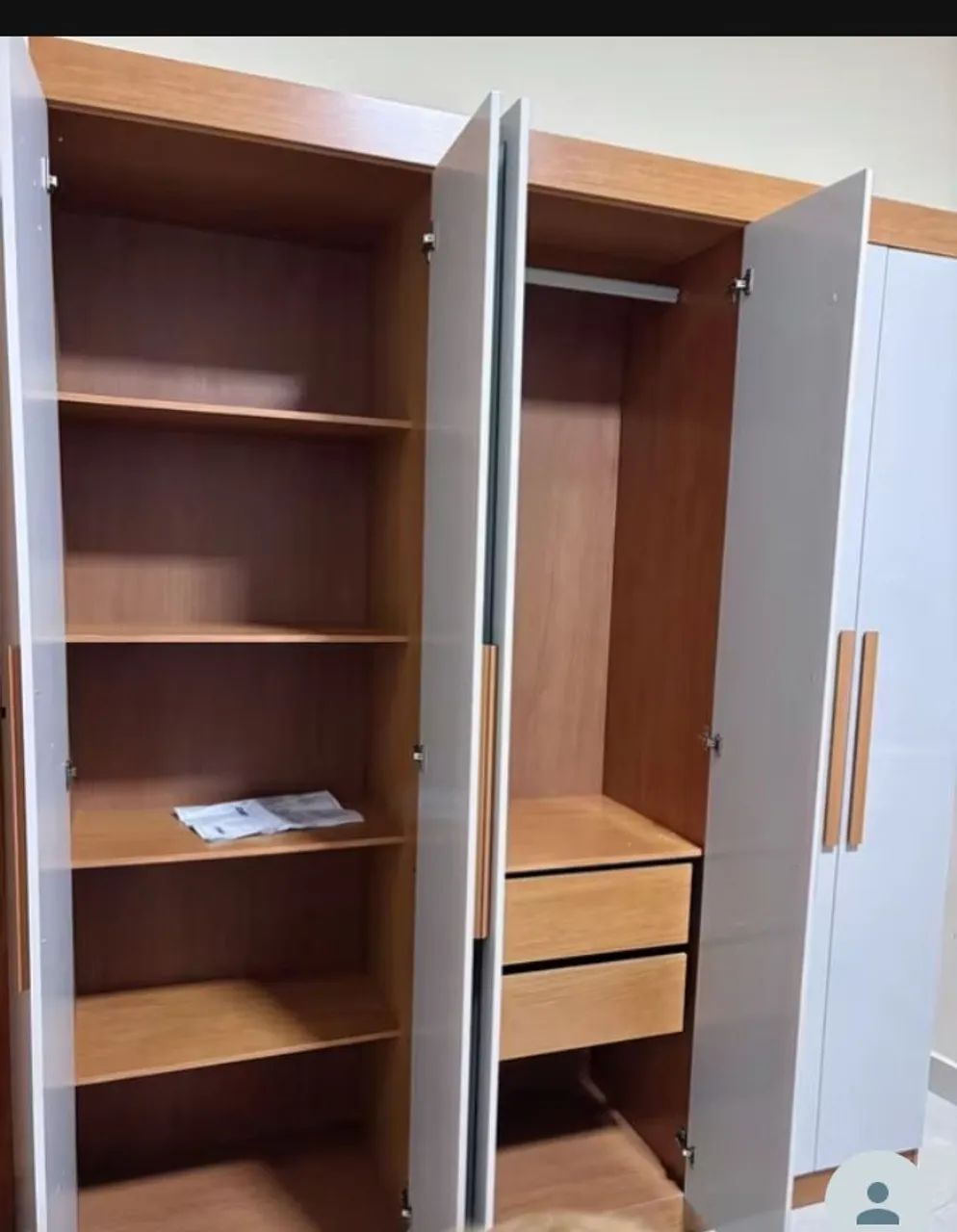Vendo guarda roupa 6 portas com espelho - Foto 3