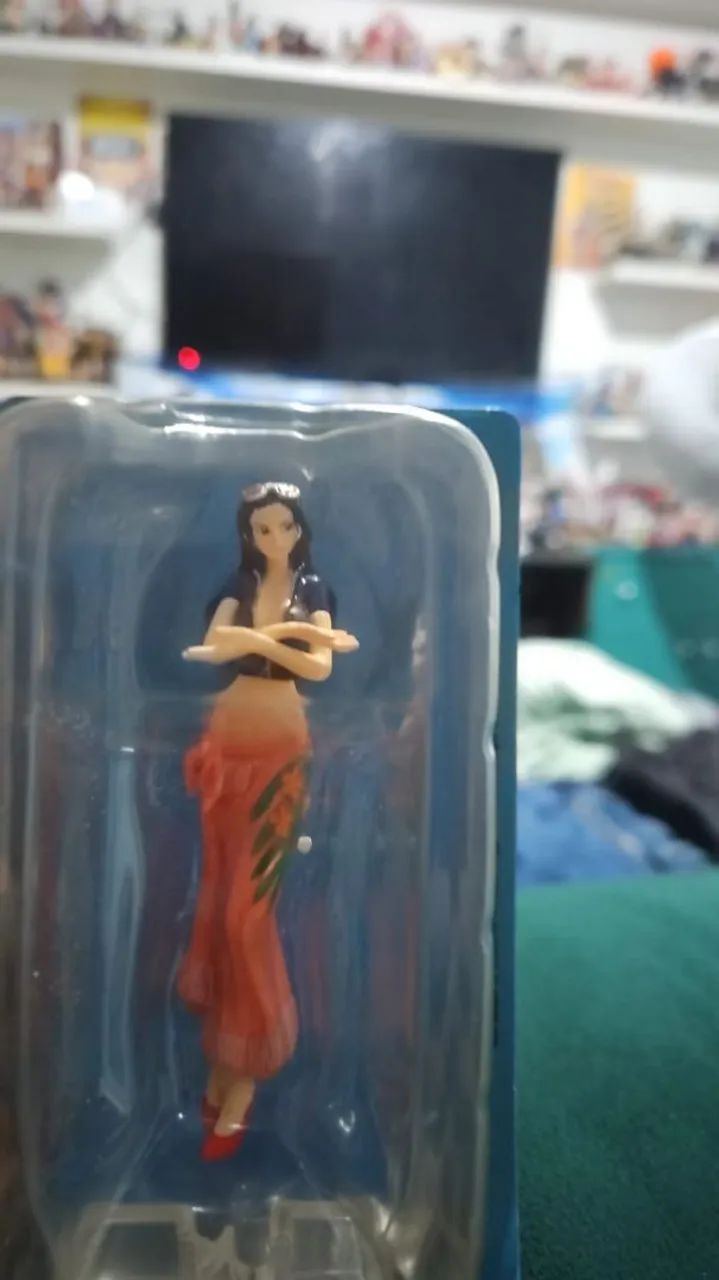 Figure one piece 
