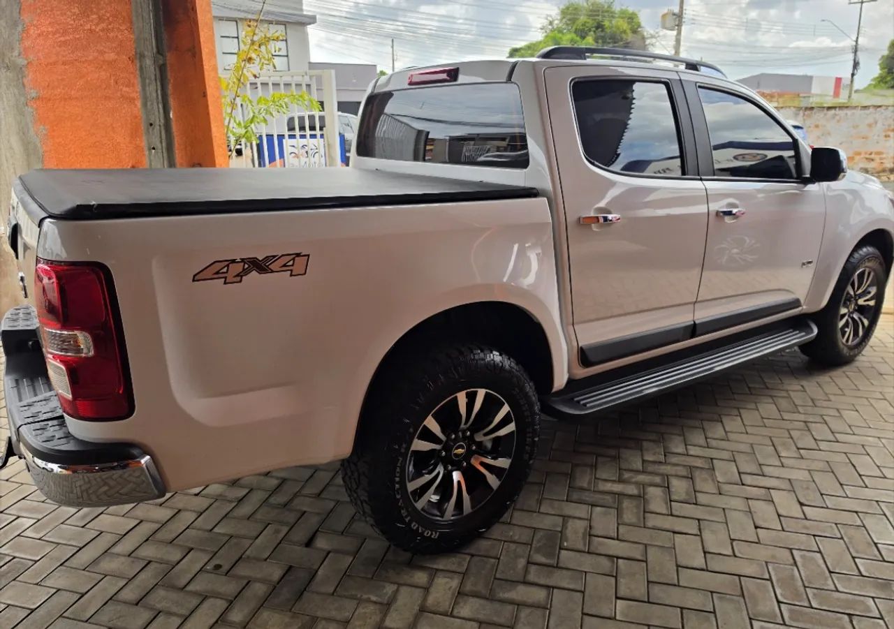 Chevrolet S10 Pick-up LTZ 2.5 Flex 4X4 CD Aut. 2019 - Foto 2