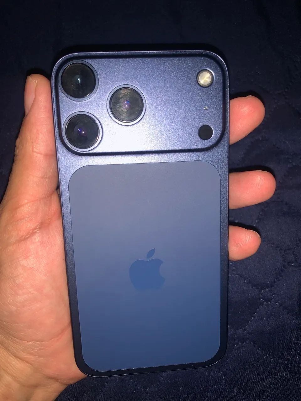 iPhone XR na carcaça do 17 pro Azul - Foto 3