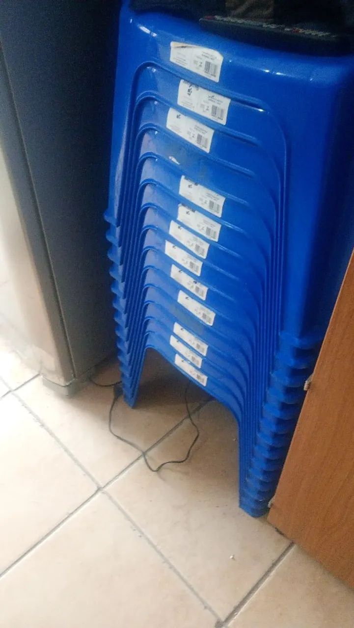 Mesa de plástico jogos 4 cadeira  - Foto 2