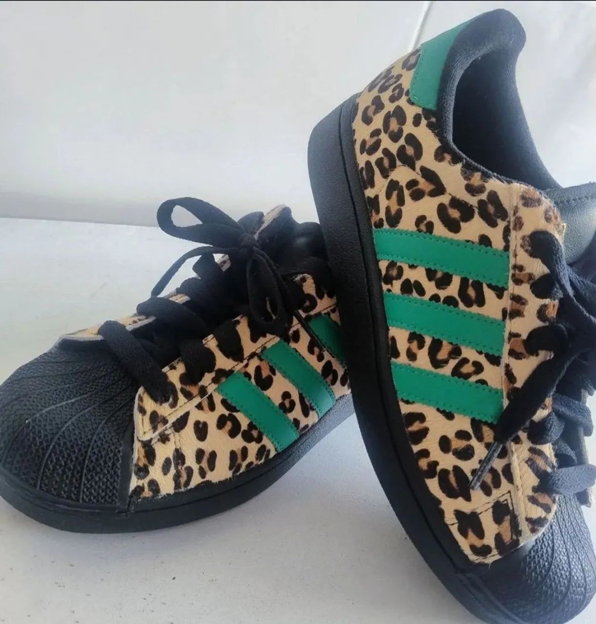 Tênis Adidas NOVO 37