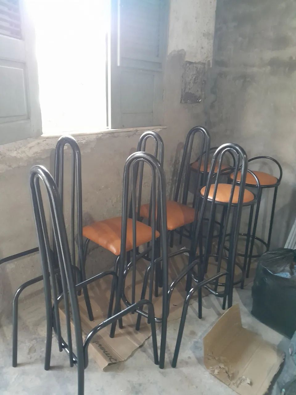 Cadeiras e banquetas  - Foto 2