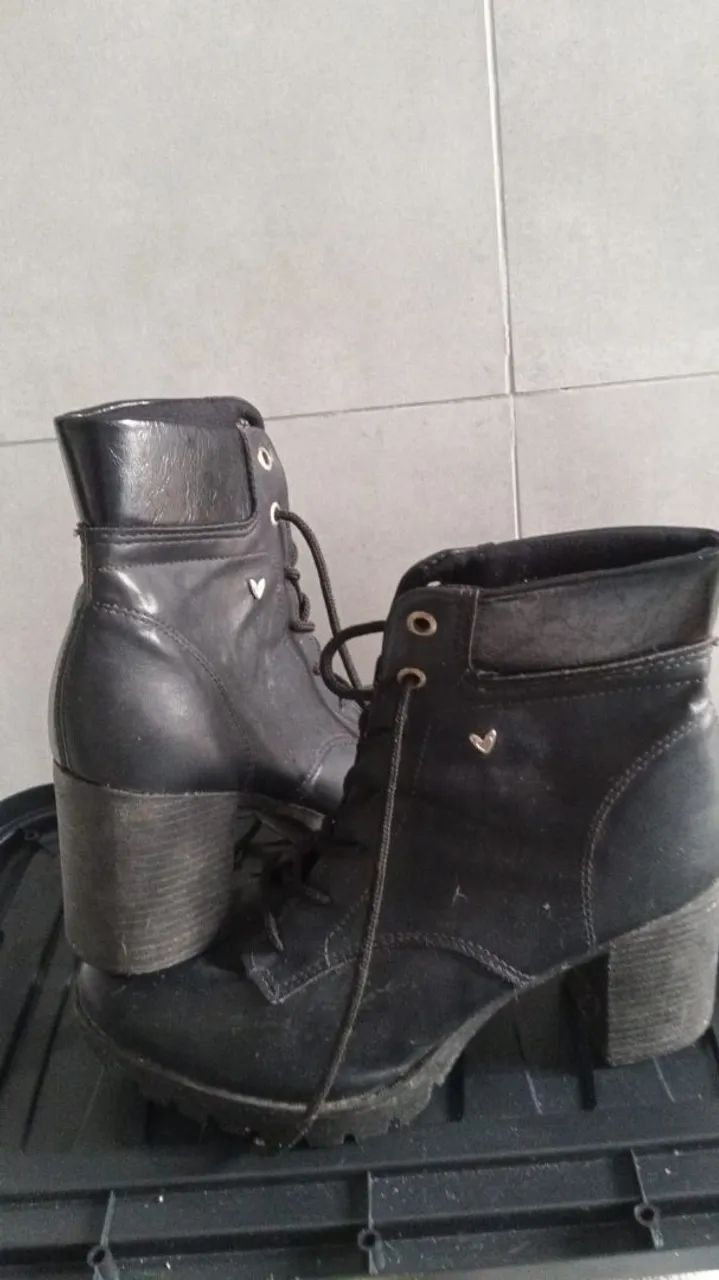 Bota preta feminina 