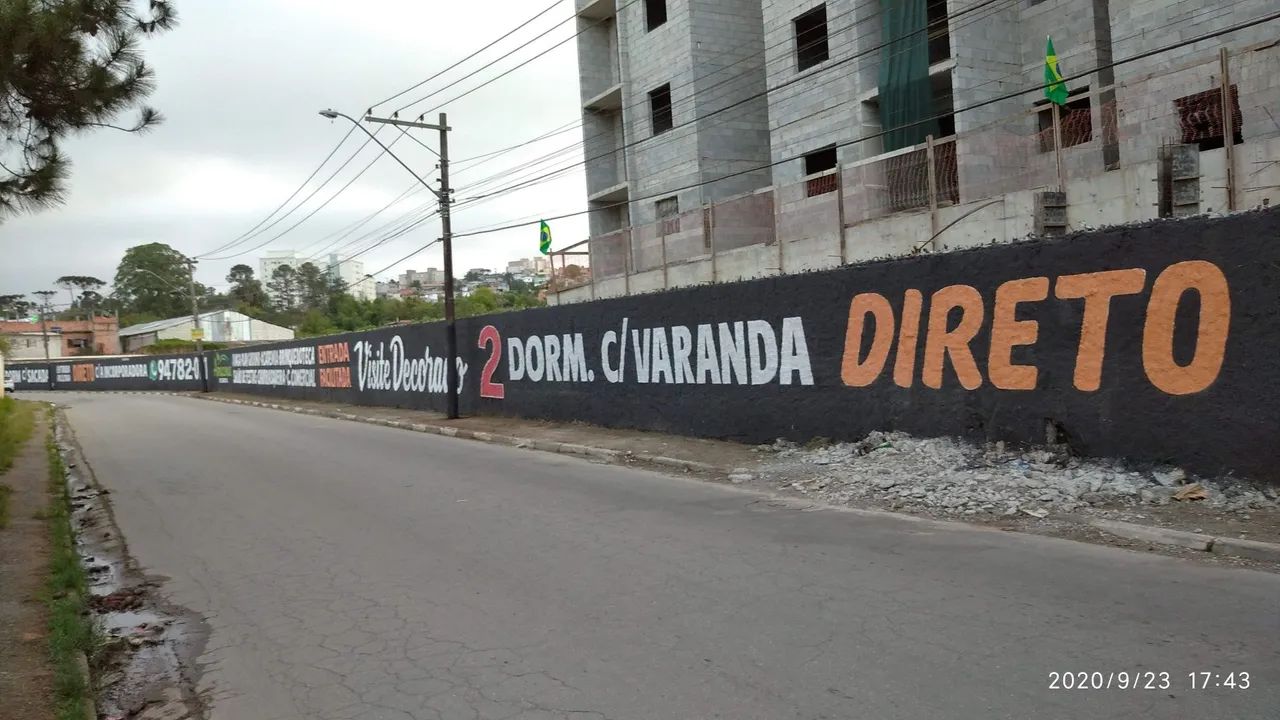 Letreiros e anúncios em muros - Foto 2