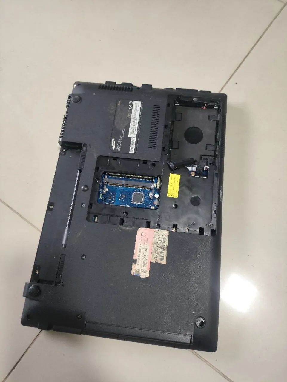 Notebook Samsung i5 modelo NP-RF511  - Foto 4